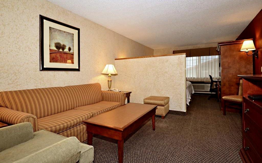 Best Western Plus Rama Inn Redmond Eksteriør billede