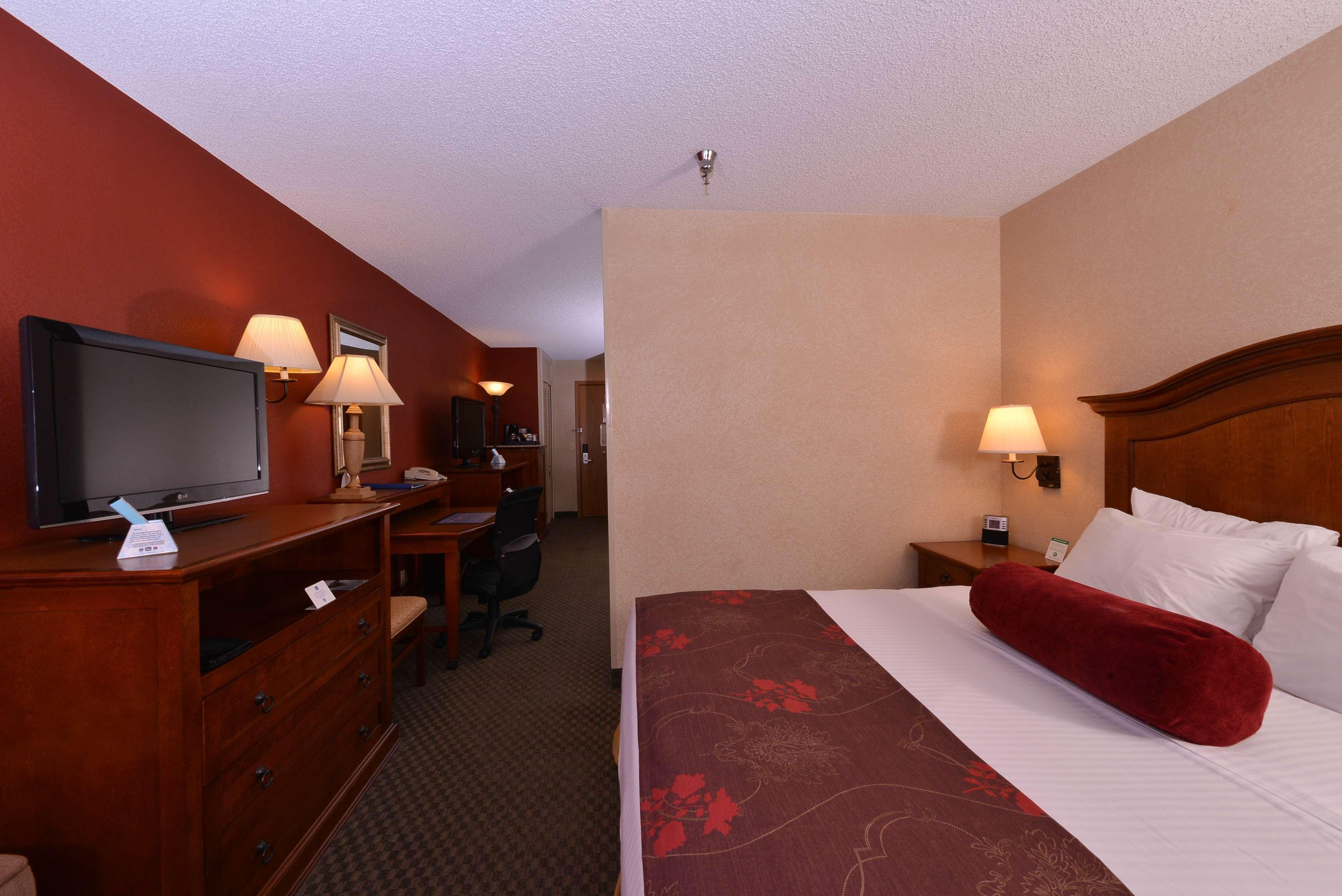 Best Western Plus Rama Inn Redmond Eksteriør billede