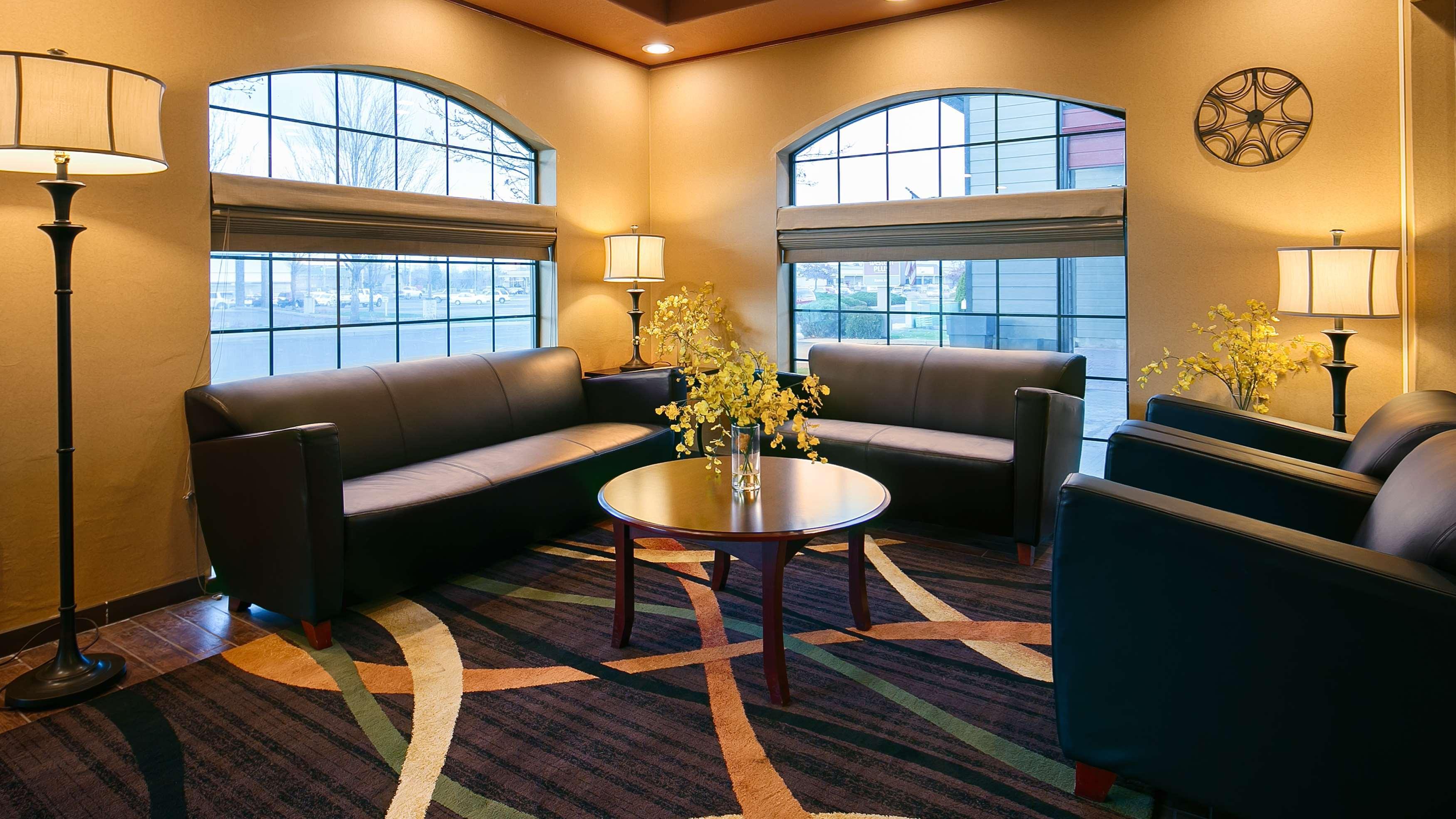 Best Western Plus Rama Inn Redmond Eksteriør billede