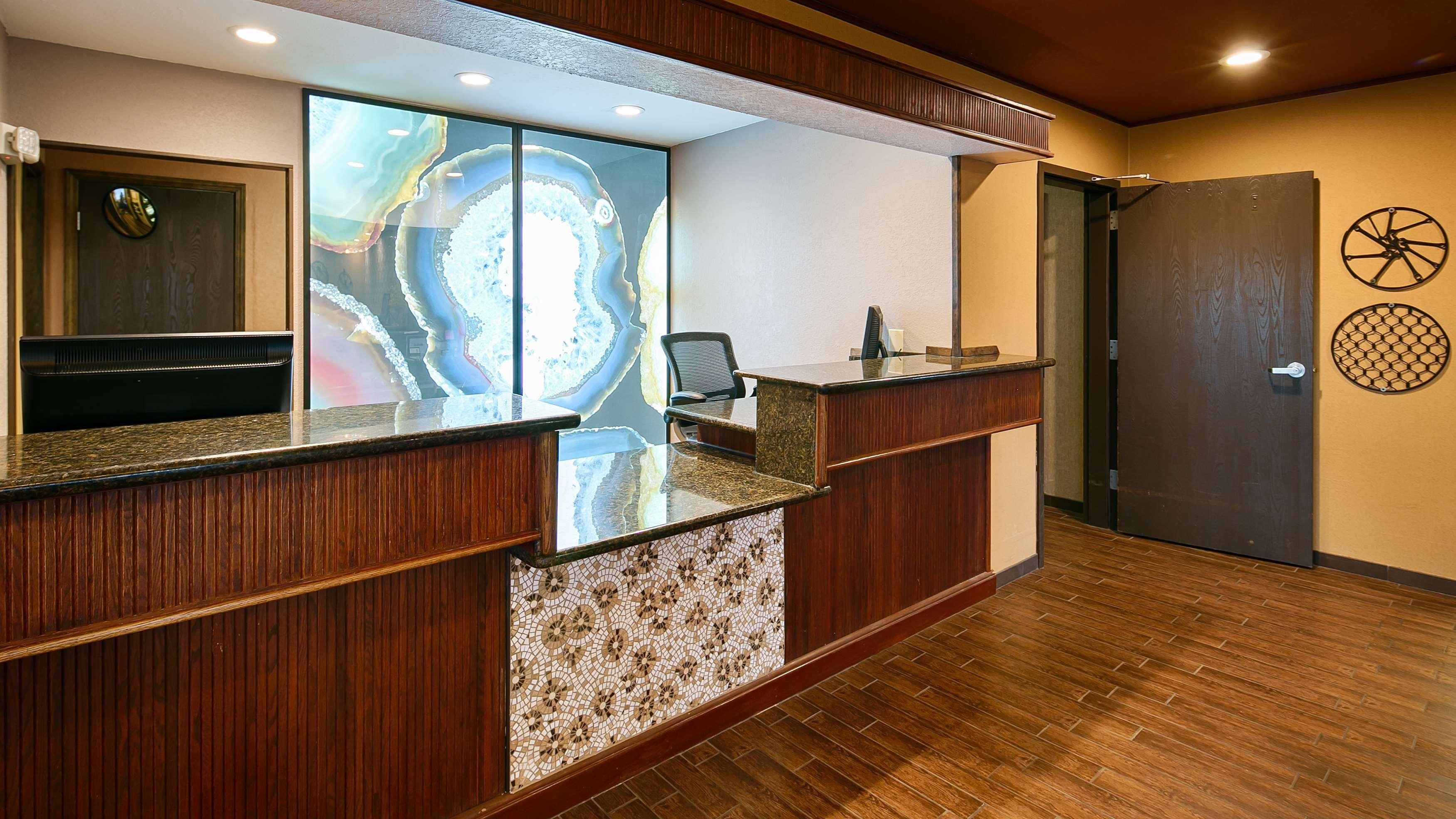 Best Western Plus Rama Inn Redmond Eksteriør billede