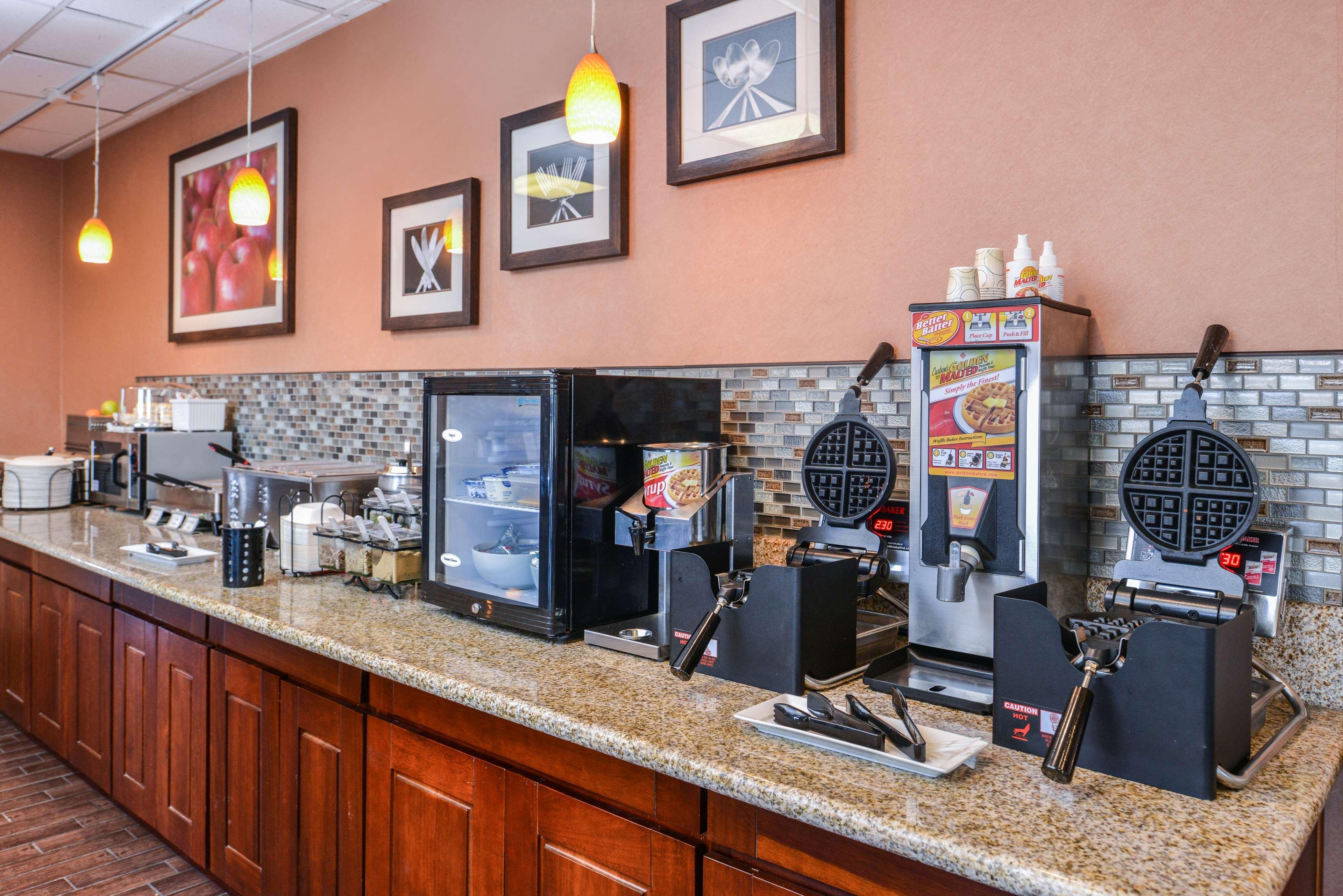 Best Western Plus Rama Inn Redmond Eksteriør billede