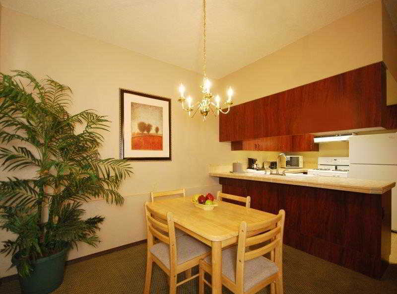 Best Western Plus Rama Inn Redmond Eksteriør billede